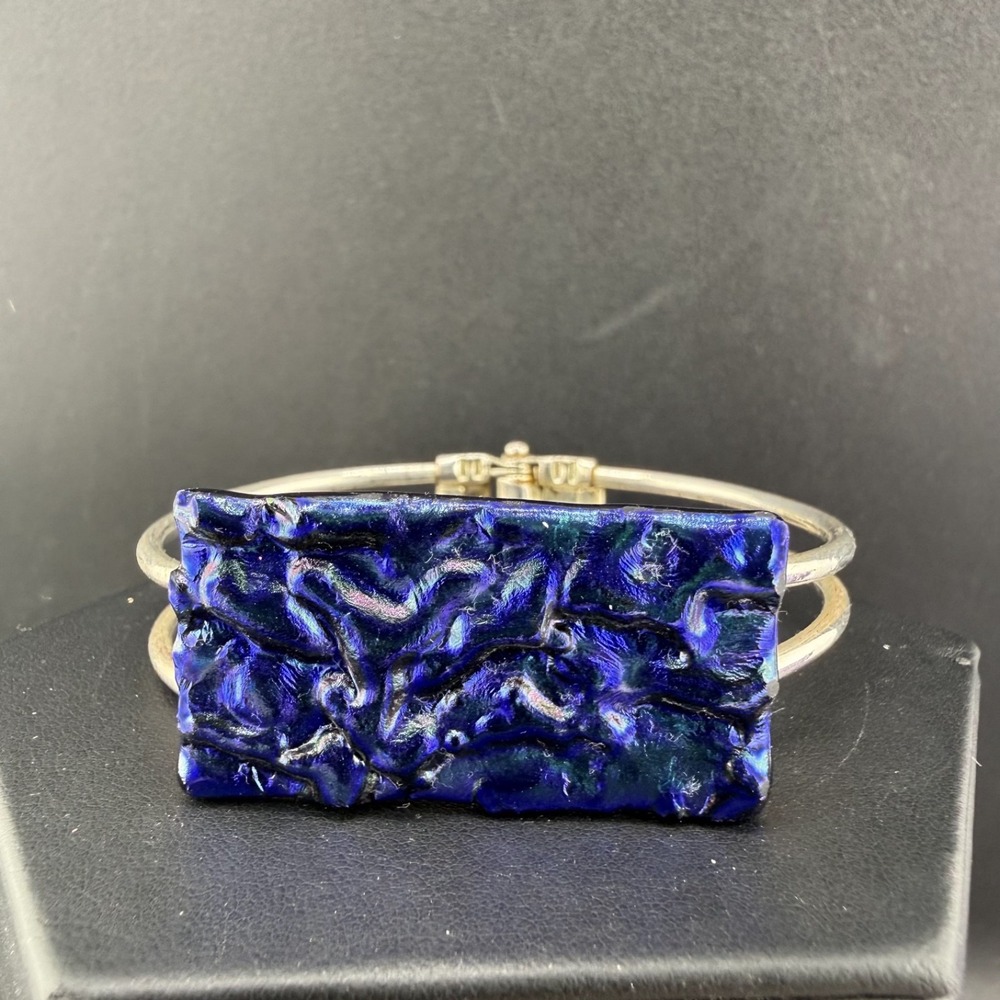 Vintage Estate Bangle Bracelet Silver Tone Hinged Blue Polymer Clay 6in